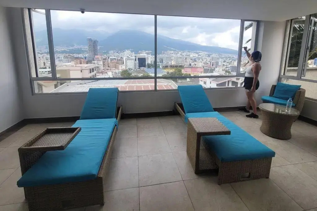 invitin annabella's apartment
