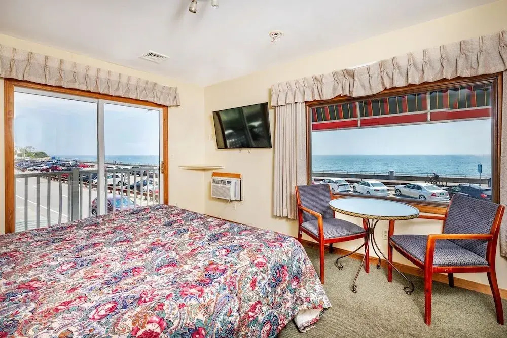 Sea Spiral Suites