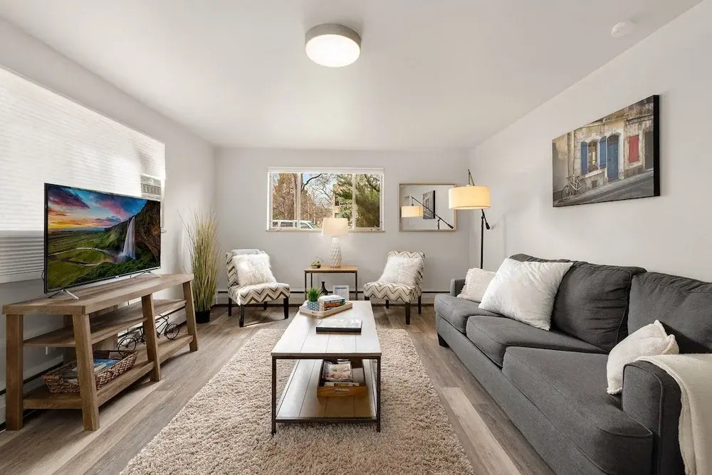 Contemporary Condo in the Heart of Old Town
