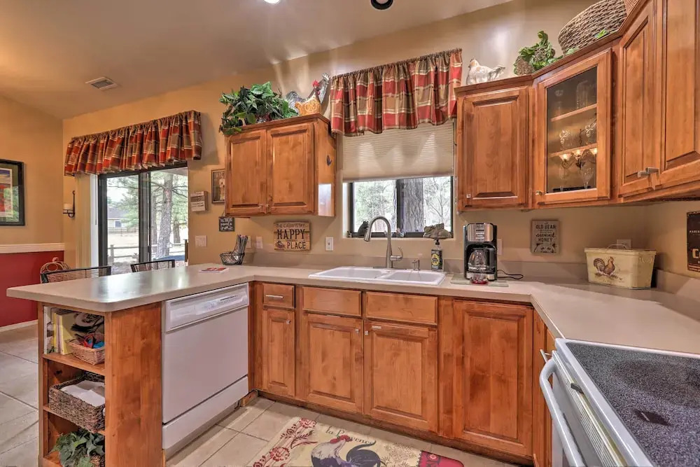 Arizona Home w/ Patio, Fire Pit & Gas Grill