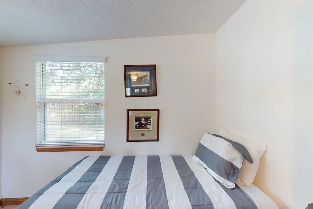 Spacious Pet -friendly Home w/ Fenced in Yard and Close to The Beach