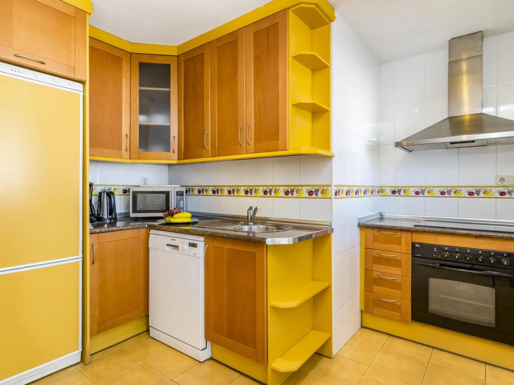 Pet Friendly apartment on the beach 306