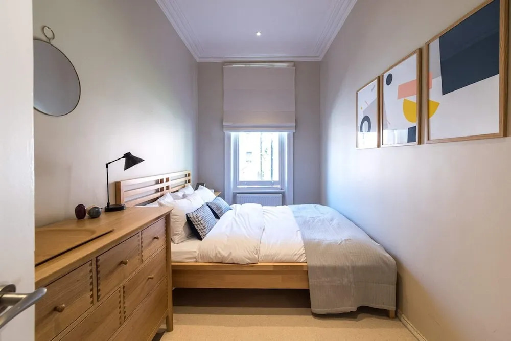 Homely 2 Bedroom Victorian Apartment in Hampstead