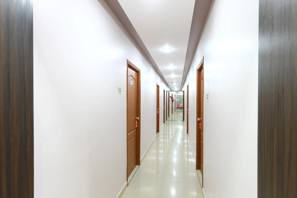 OYO 7810 Keshiv Galaxy Inn
