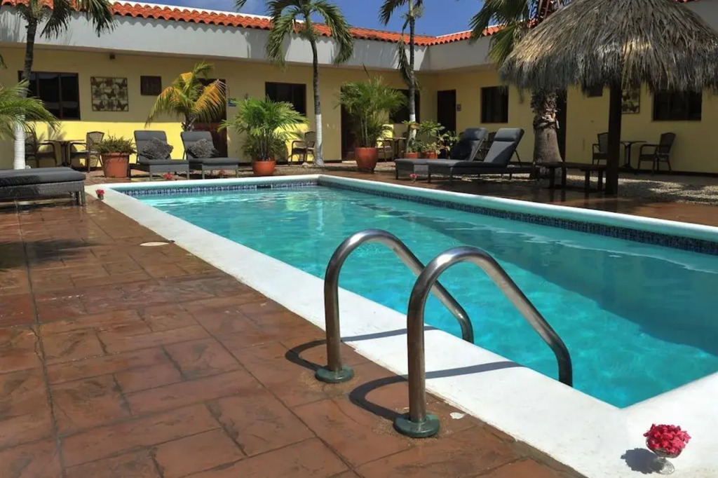 Arubiana Inn Hotel