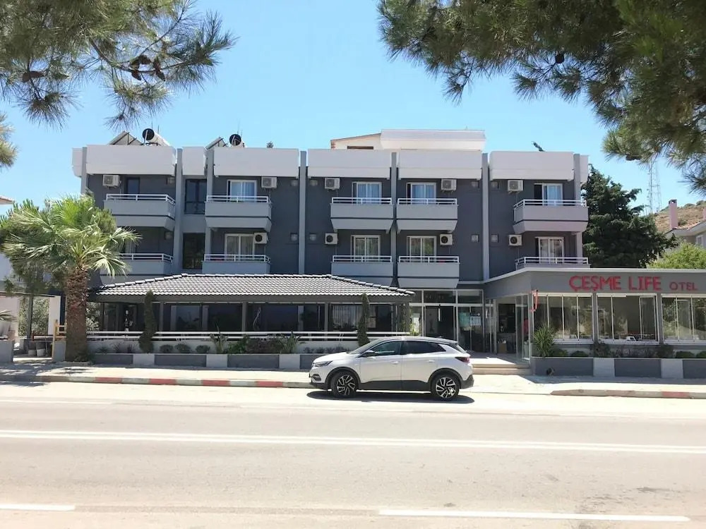 Cesme Life Otel