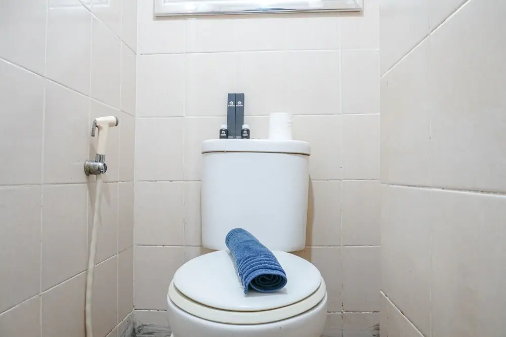 Simple with Affordable Price Studio Puri Park View Apartment
