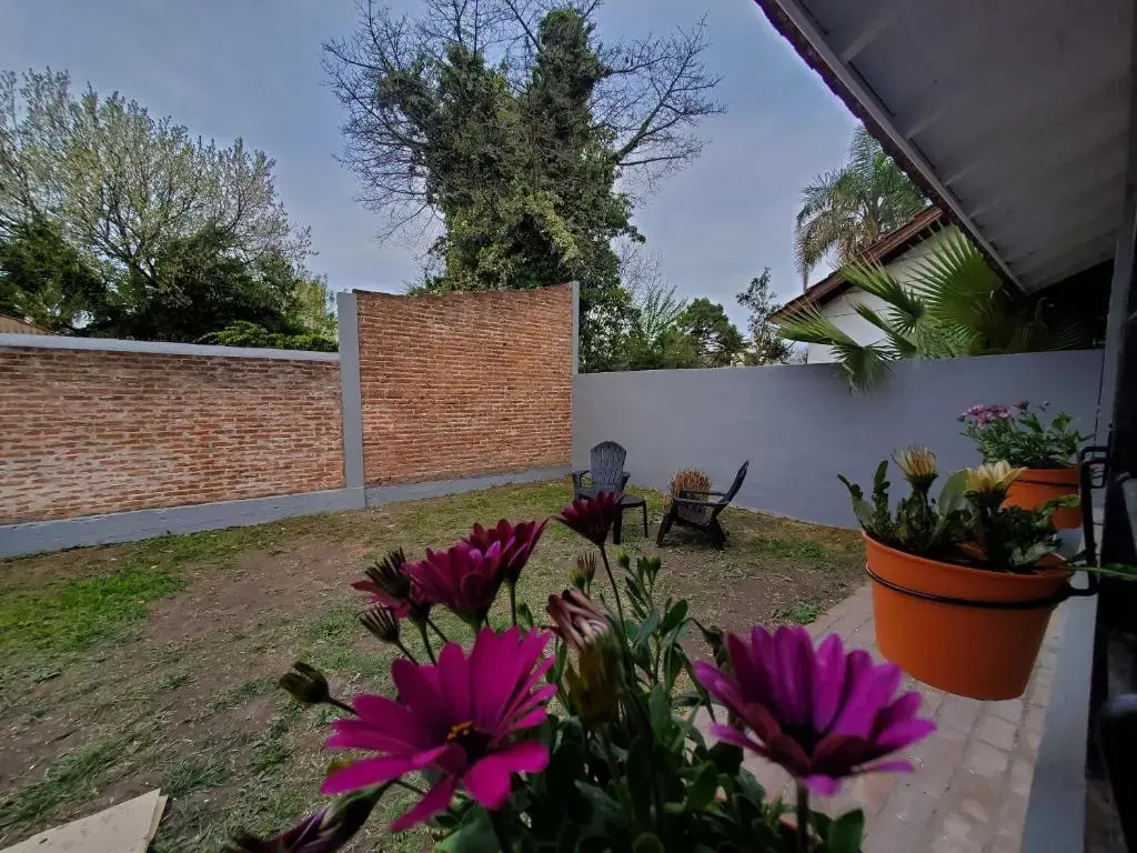 Casa con Jardín - Hermoso barrio - Centro MG- Aerop 15 min