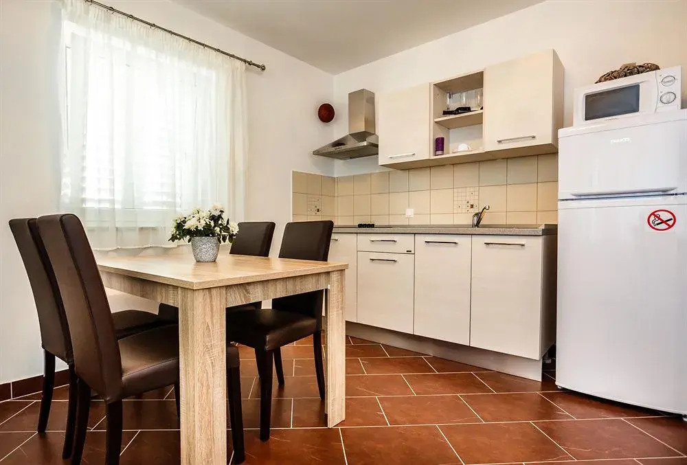 Apartments Mare