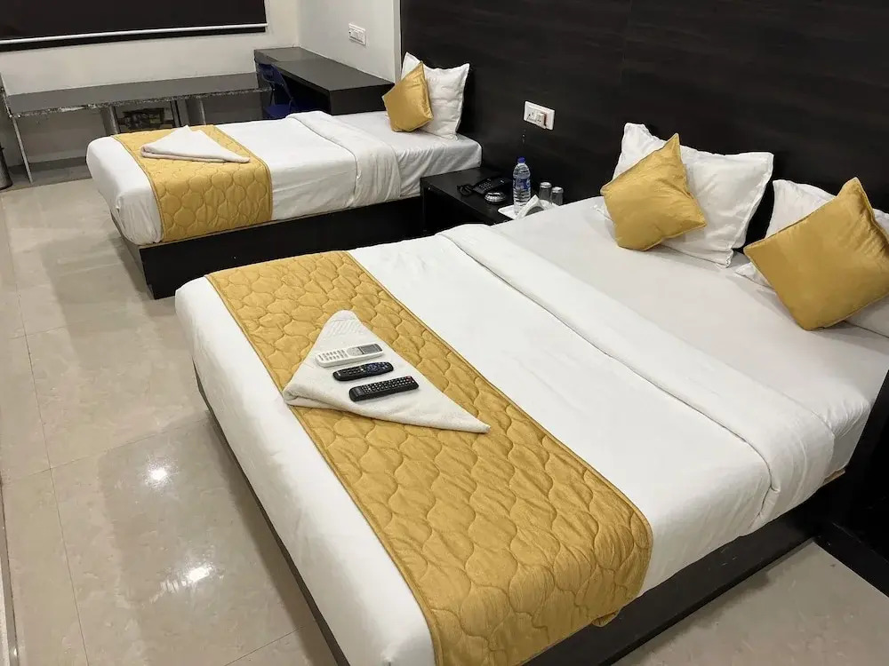 Hotel Wind Flower Regency - Near Kokilaben Hospital