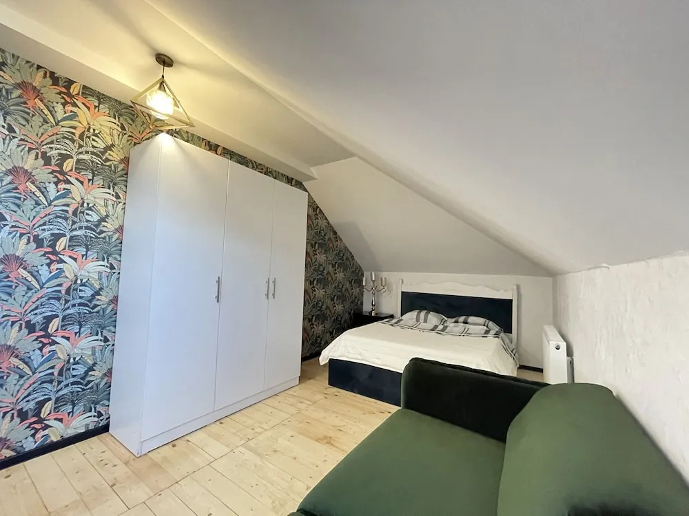 Grayhouse Elia Apartment