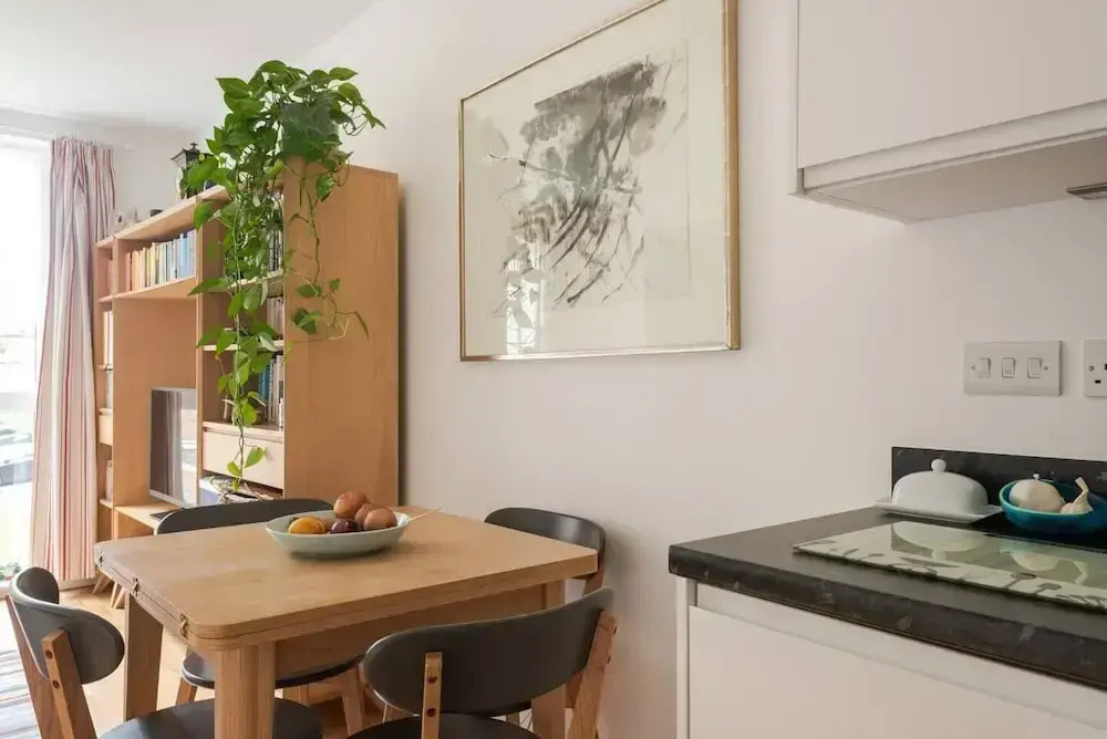 Cozy 1BR Flat in Kentish Town, Fits 2