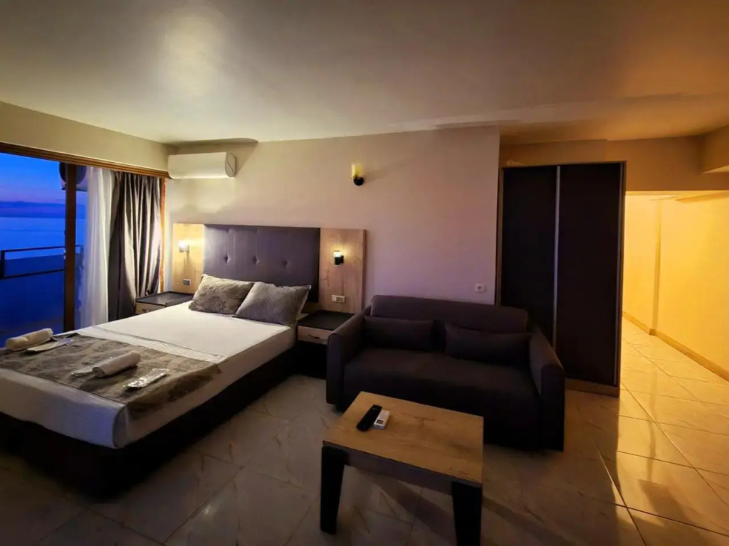 ASHTAL beach HOTEL 17\04