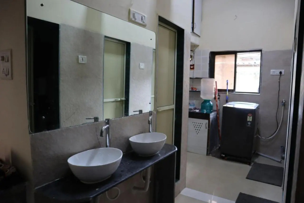 Indigo Room Sharing Dormitory - Near International Airport
