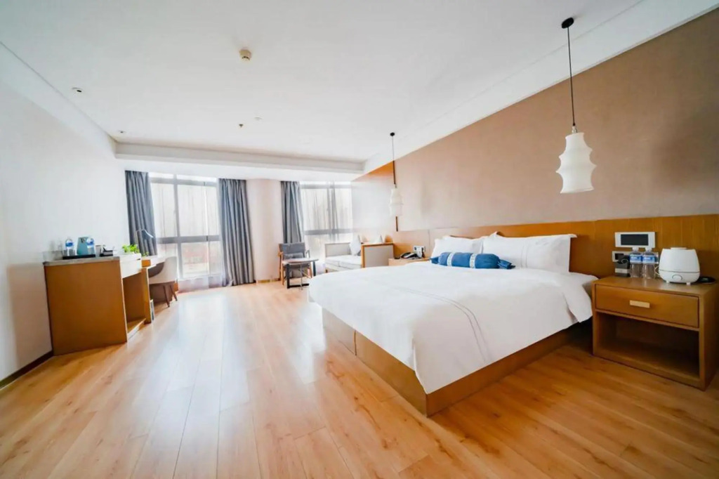 Moonyard Heaven Hotel