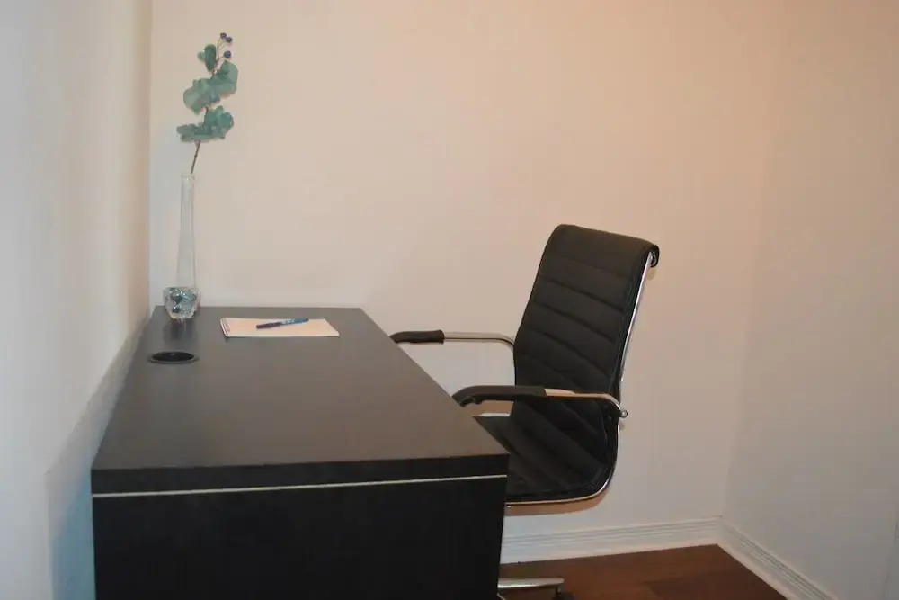 NEW Luxury Condo - Lake Shore View With Parking