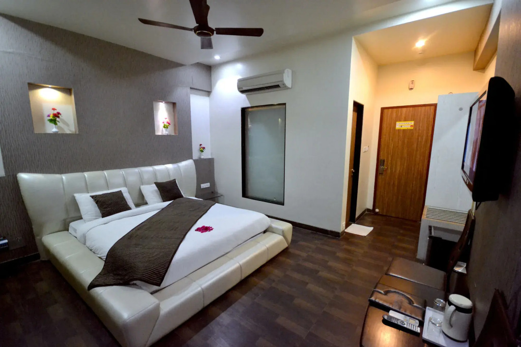 Hotel Sai Miracle
