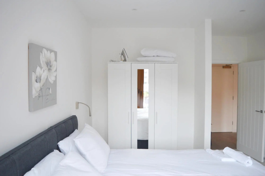 St Albans Luxury Apartment , 5 mins Walk to the Station - 18mins to Central London, Free WiFi &