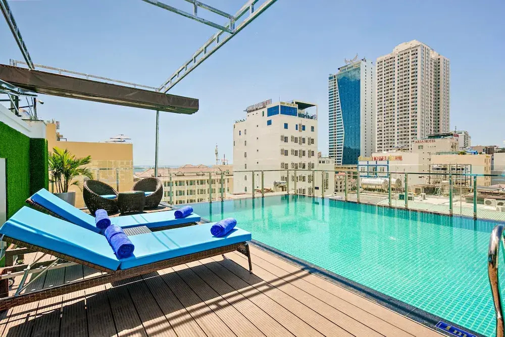 Celina Hotel & Apartment