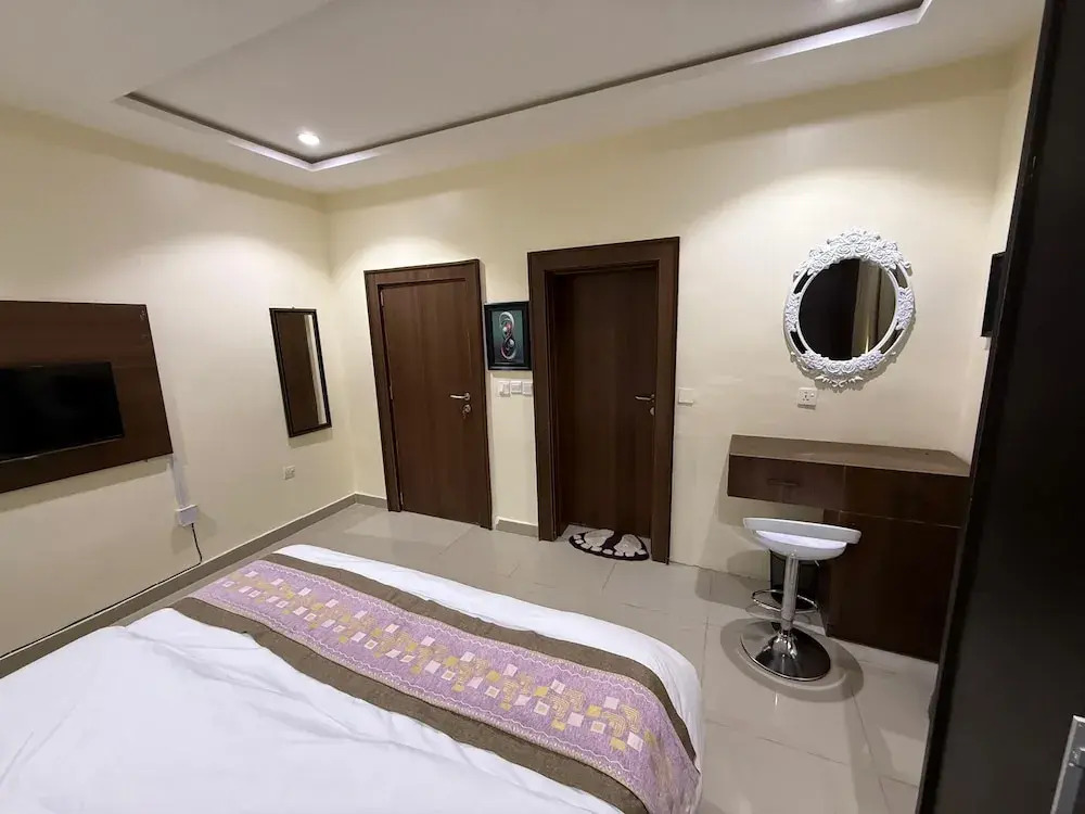 Trinity Shortlet Apartment