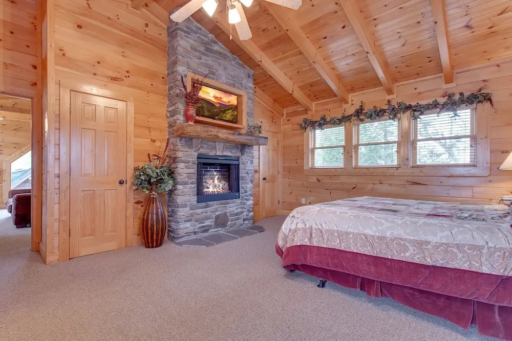 Destinys Lodge by Vtrips