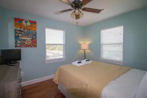1661 E Ashley - Ocean Cabin
