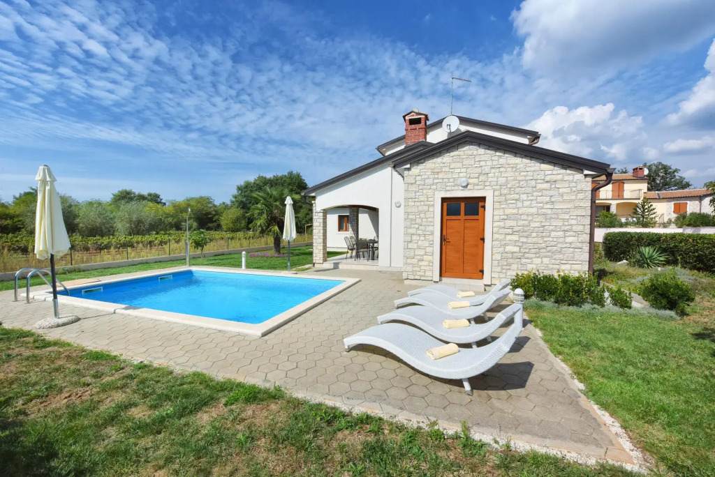 Villa 376