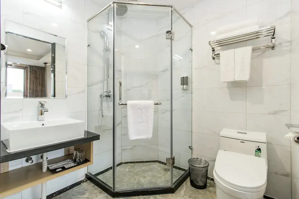 Ease Cloud Hotel