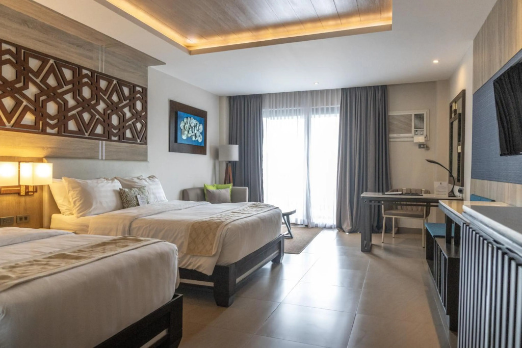 Zuri Resort