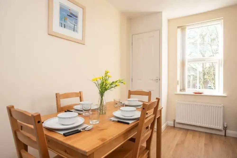 2 Bedroom Apartment With 2 Bathrooms and Parking