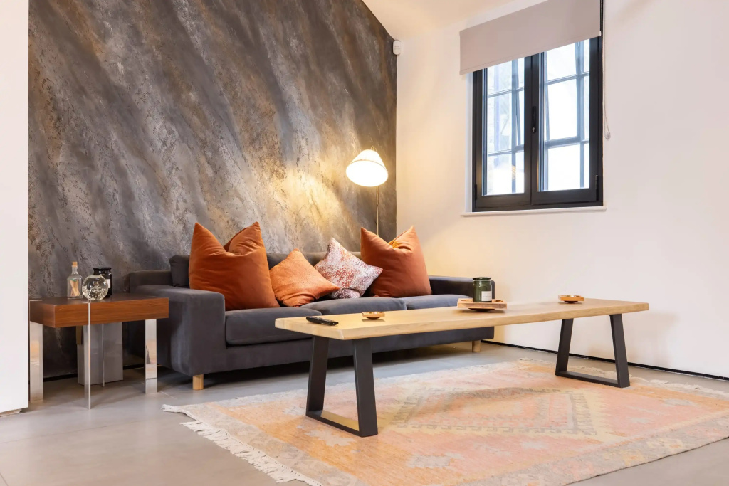 Contemporary One Bedroom Apartment - Borough