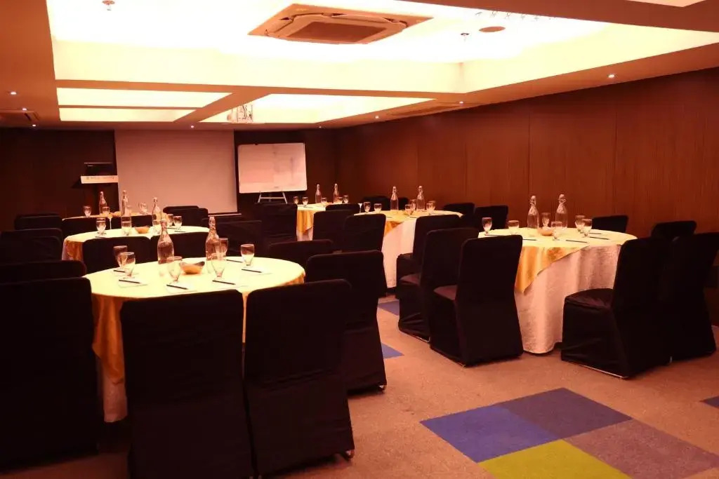 Royal Orchid Golden Suites Pune