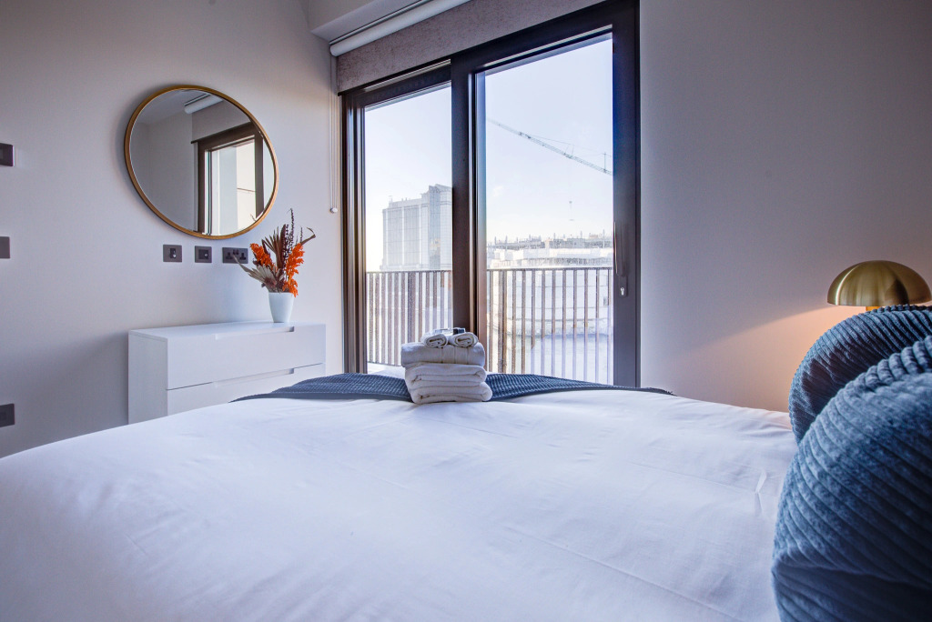 Hybrid Resi Canary Wharf