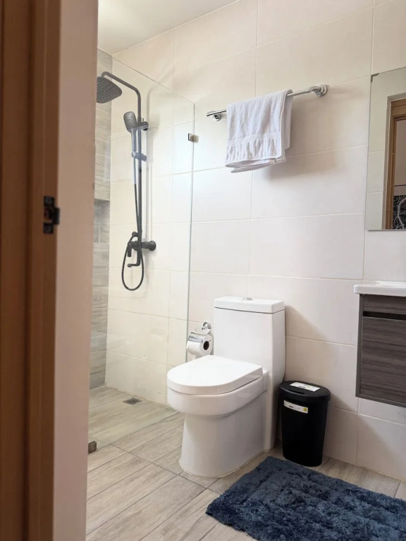 New Chic 2BR APT.