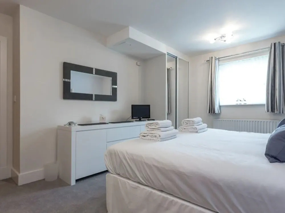 Jibe Ho - Beautiful Spacious Apartment with Harbour Views