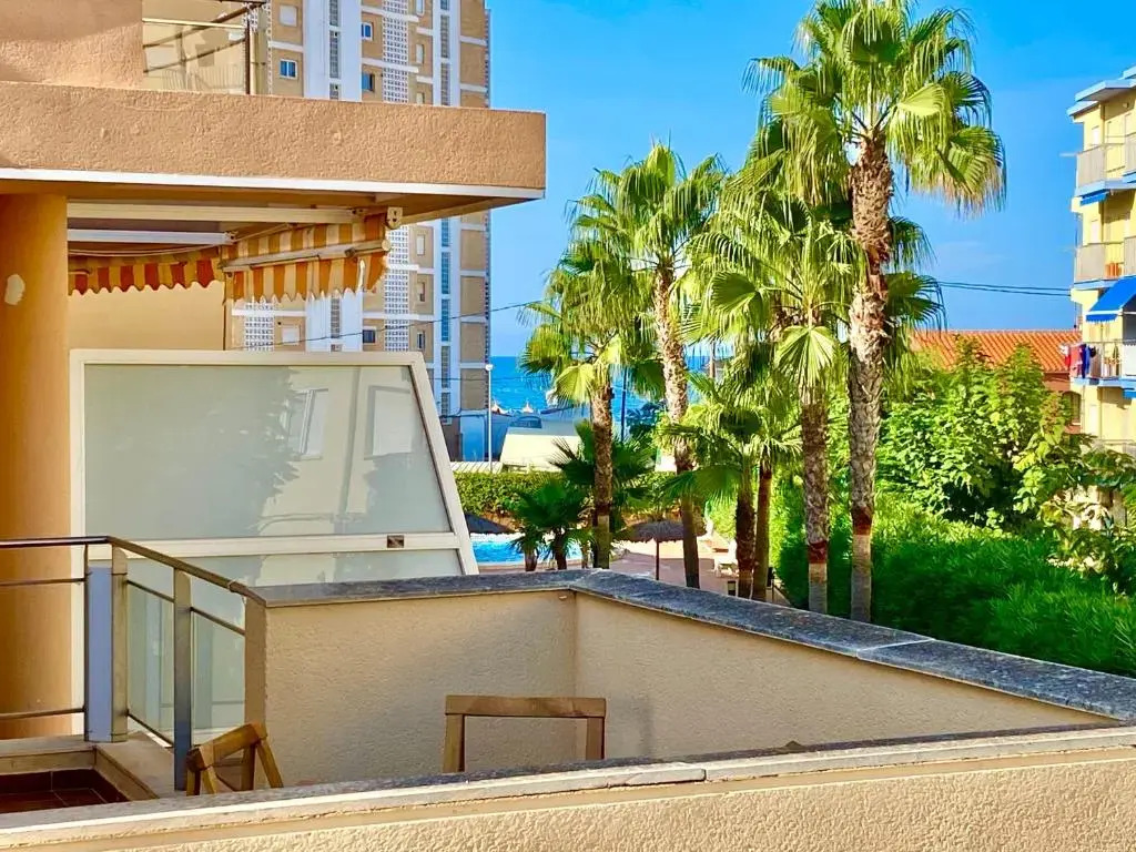 1ªLínea-50m de playa-210m2 utiles-BBQ privada-Vistas al mar-3 terrazas