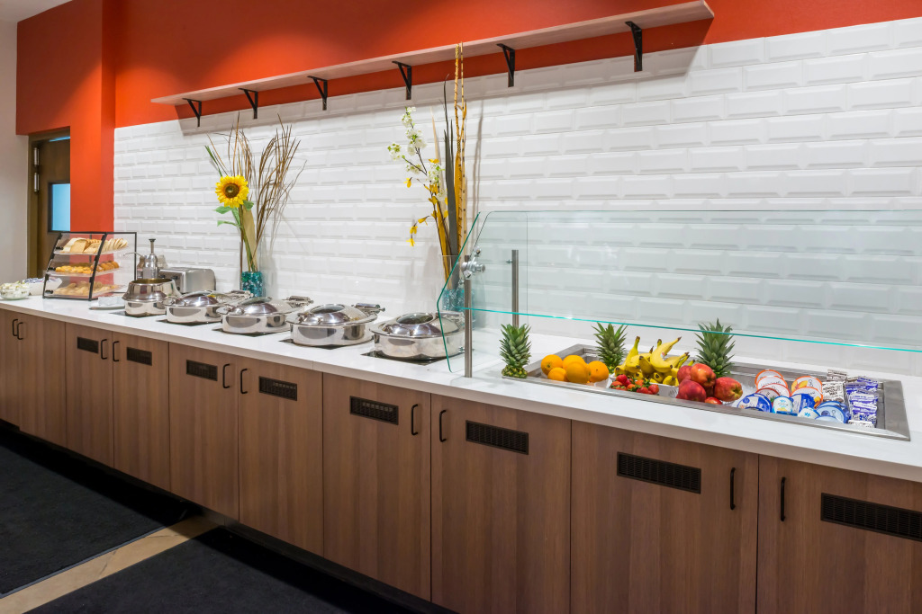 Holiday Inn Kansas City Airport by IHG
