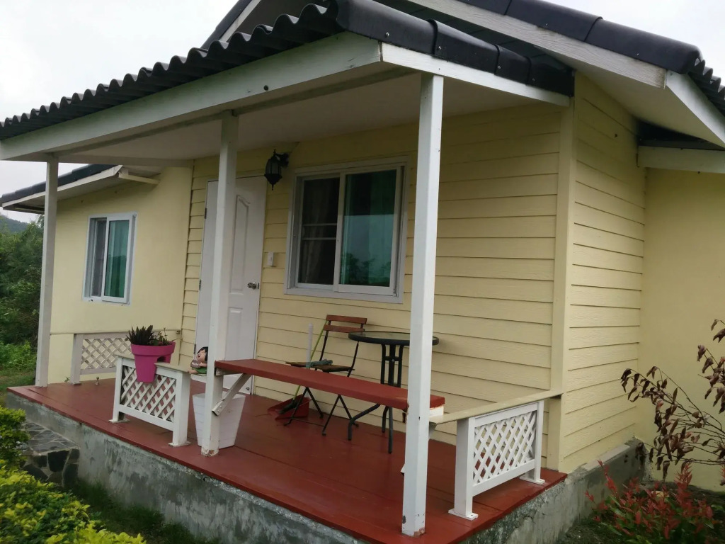 Les Collines Resort