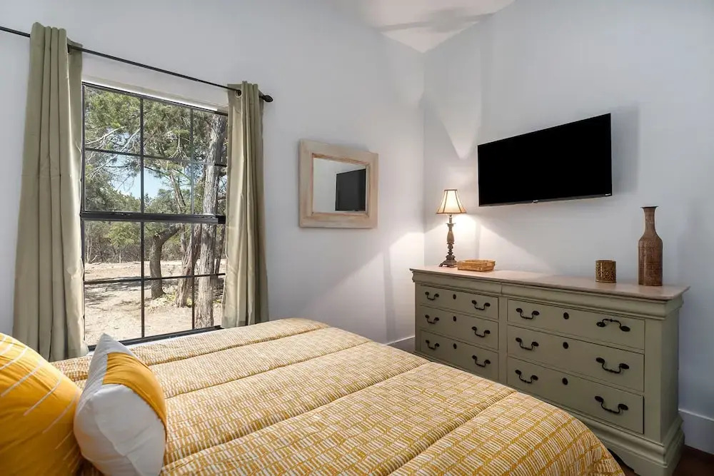 Terracotta Oasis - Wimberley for 30 Guests