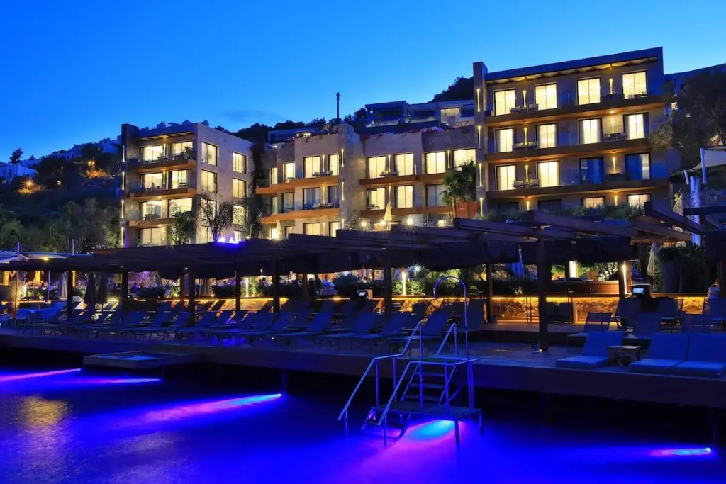 Mare Deluxe Residences & Villas