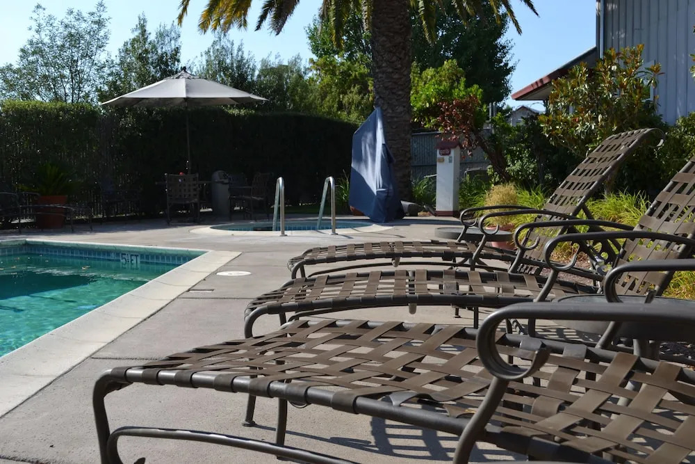Sebastopol Inn