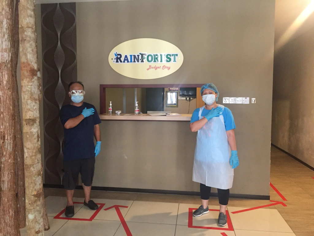 Rainforest Budget Stay