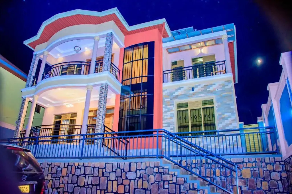 House - Sleeps 12 - Garden - Parking - Pets Ok
