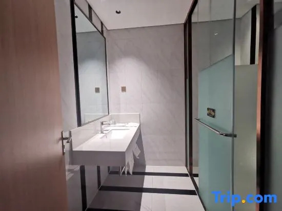 Fanhua Theme Hotel