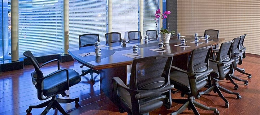 Pagoda Hotel Hangzhou West Lake Wulin - City Center and Family Friendly