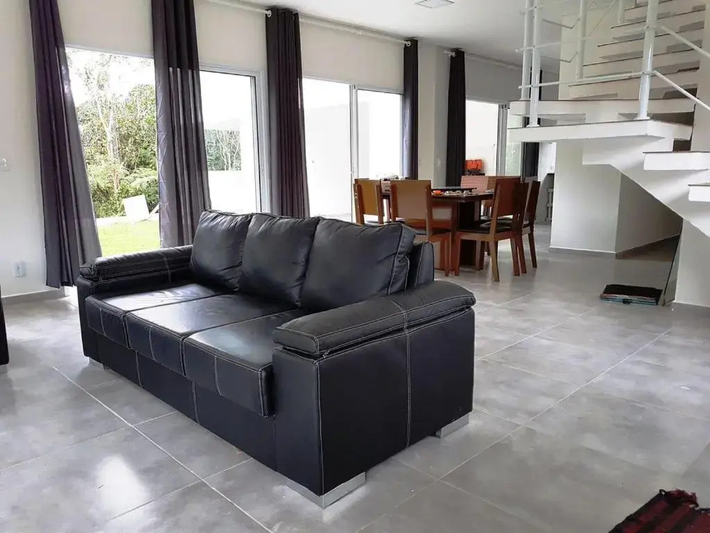 Bertioga, Praia Guaratuba, Costa do Sol - Ampla casa, nova, 4 suítes c/piscina