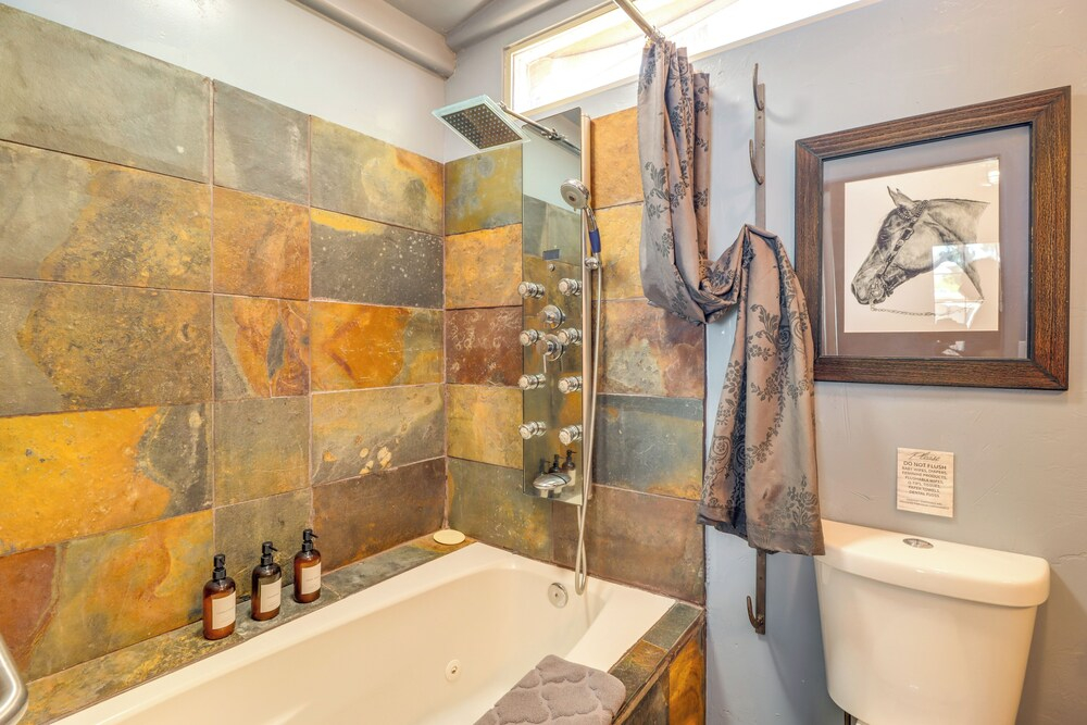 Near Trails: Tucson Getaway w/ Private Courtyard