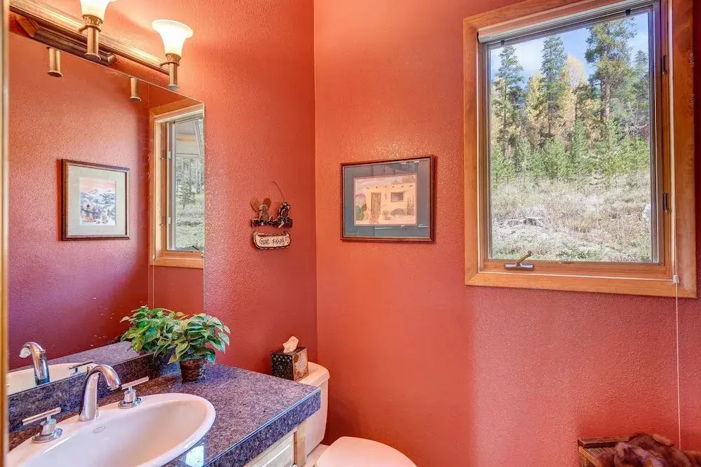 Ten Mile Lodge