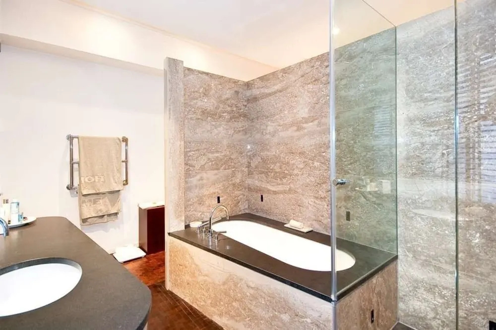 Outstanding 1 bed in Knightsbridge