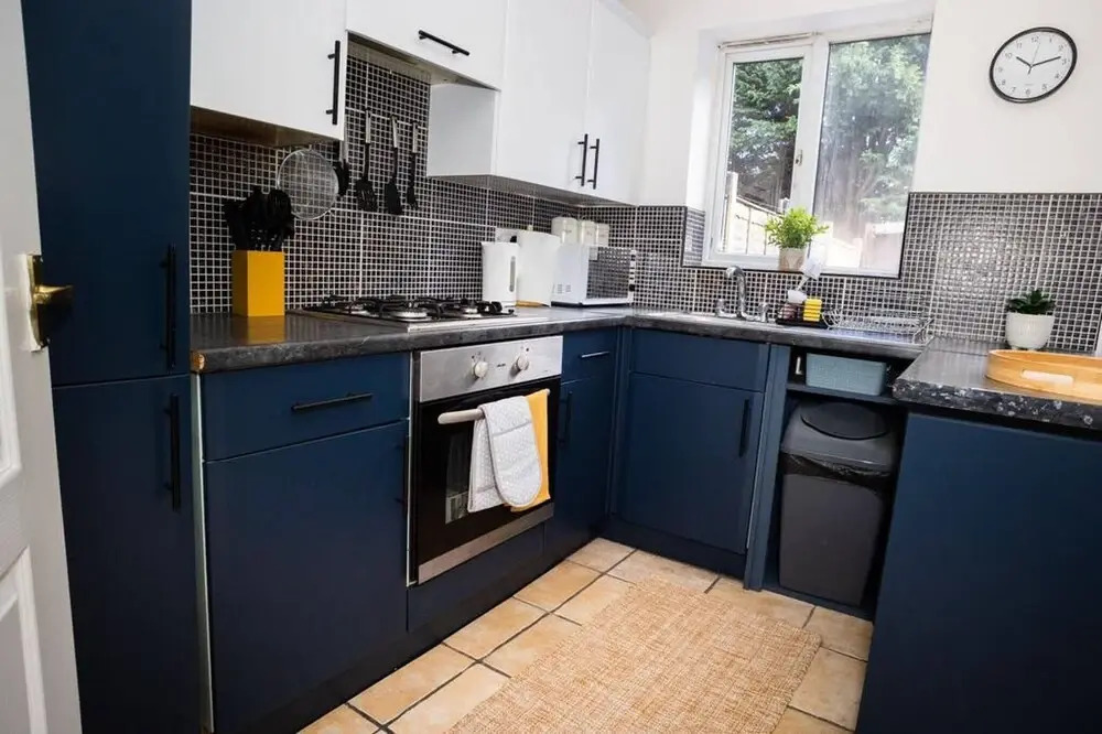 Lovely 2bedroom Home in Haydock With Free Parking